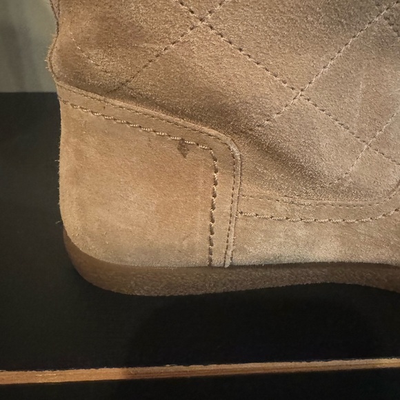 💥Tory Burch Suede Pull On Boots. Color Tan, Size 9, Mid-calf - Picture 5 of 8